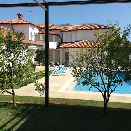 Casa Isabella 아파트 풀라