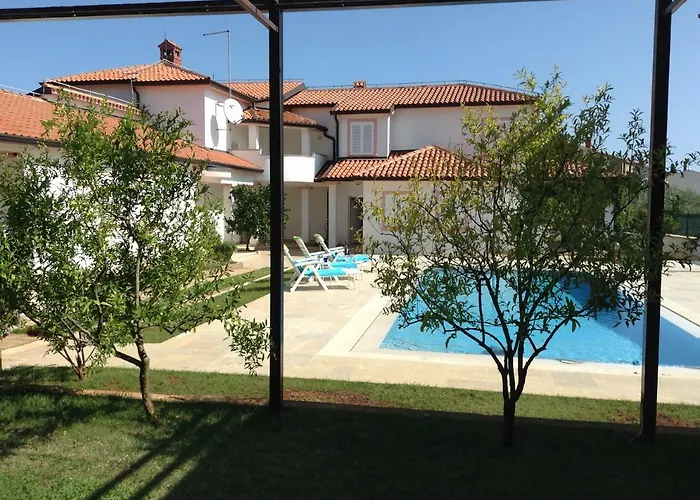 Casa Isabella 아파트 풀라